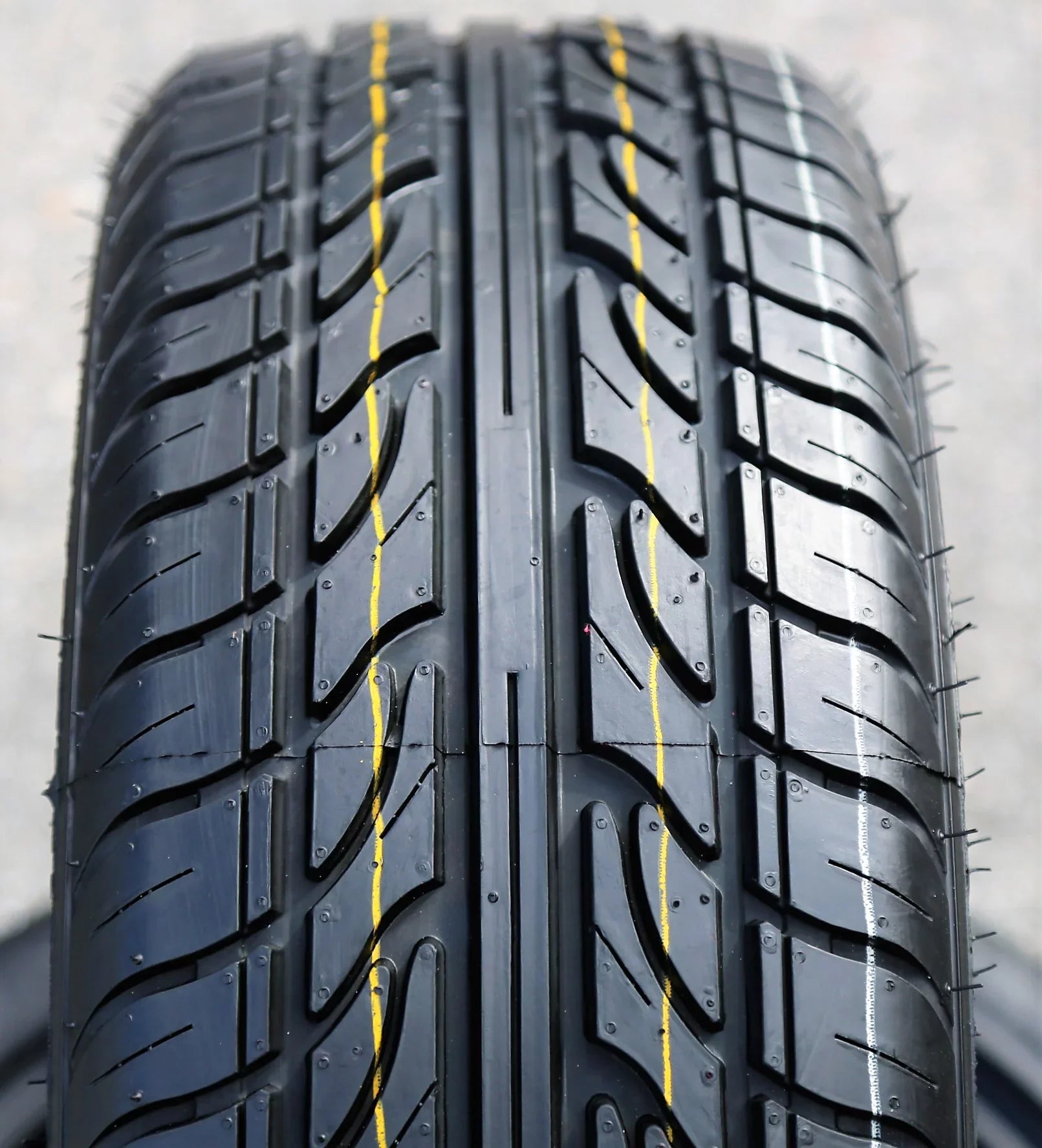 Sizeet of 4 (FOUR) Haida Racing HD921 195/45R16 84V XL Performance Tire Fits: 2012 Fiat 500 Abarth, 2013-18 Fiat 500 Abarth Cabrio