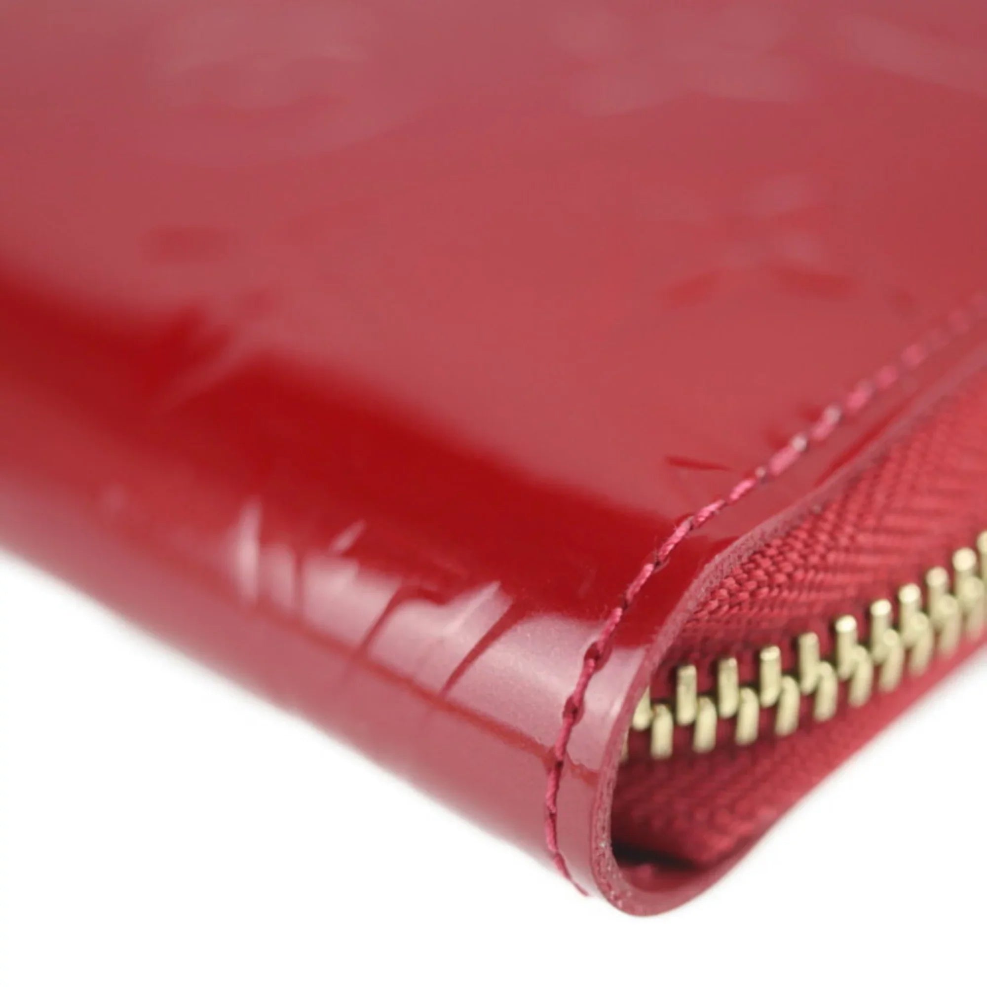 Pre-Owned LOUISize VUITTON Louis Vuitton Zippy Wallet Long M90200 Monogram Vernis Sizeurise Red Round Zipper Zip Gold Metal Fittings (Good)