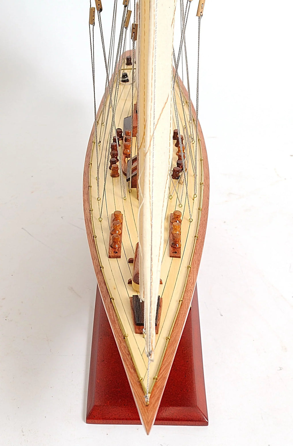Endeavour Sizem Boat Model Display