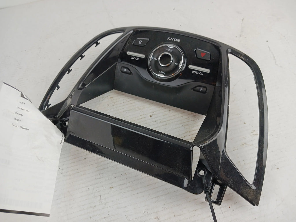 Pre-Owned 2013 Ford Escape Sizeony Radio Control Panel OEM (Good)