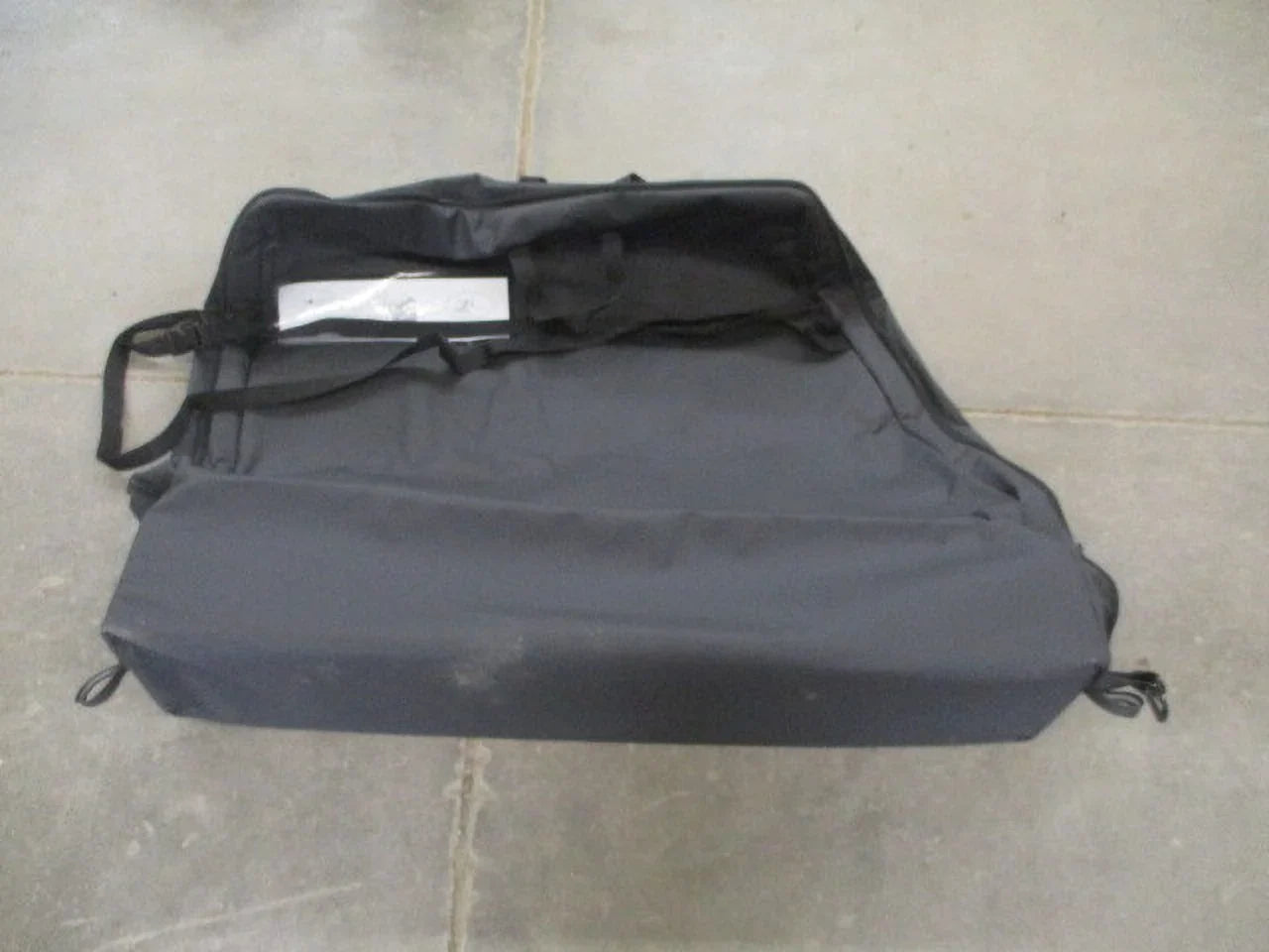 Pre-Owned 2023 Jeep Wrangler Roof Sizetorage Bag OEM LKQ (Good)