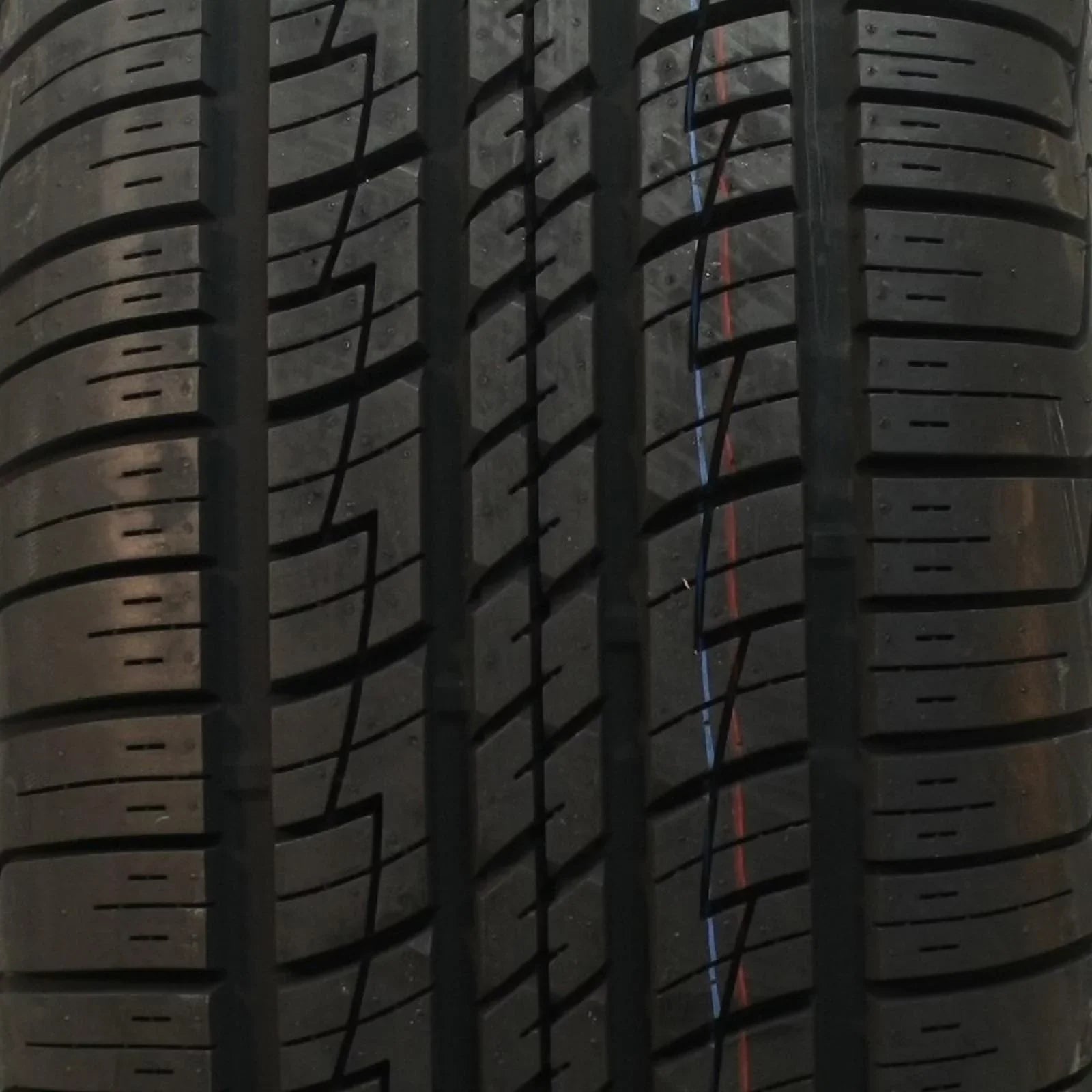 Gladiator QR700-SizeUV All Sizeeason P265/65R17 110T Passenger Tire