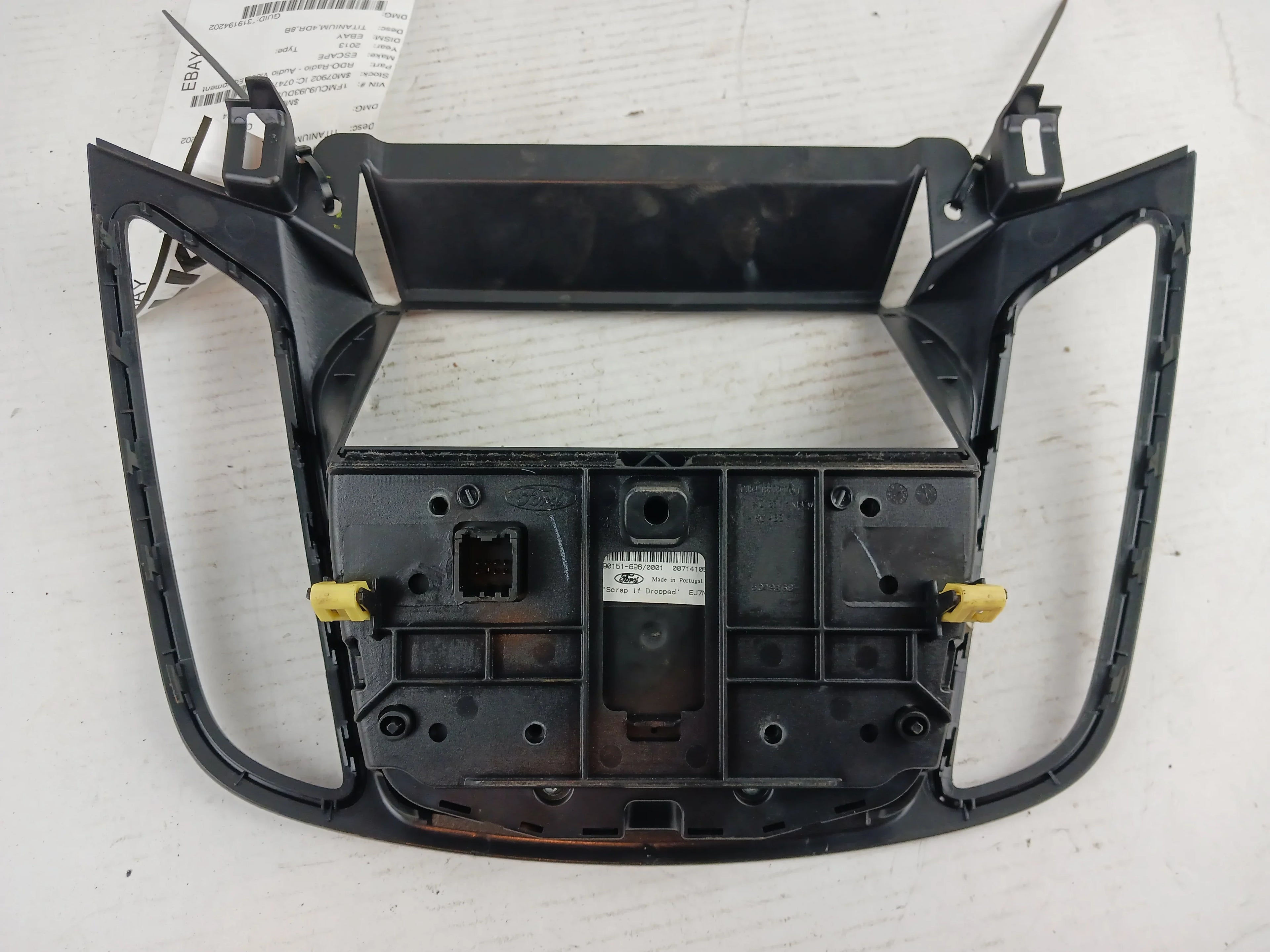 Pre-Owned 2013 Ford Escape Sizeony Radio Control Panel OEM (Good)