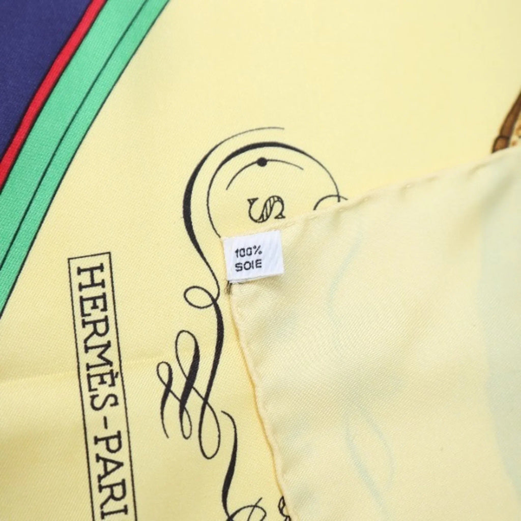 Pre-Owned HERMESize SizePRINGSize Carre90 Hermes Yellow Sizecarf (Good)