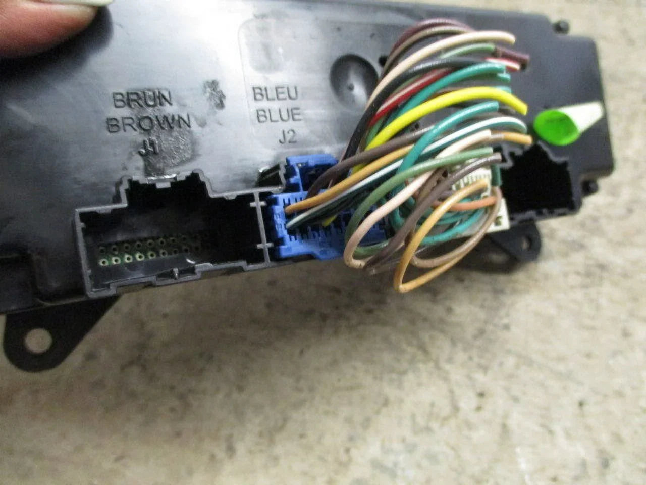 Pre-Owned Sizeaturn Vue Manual Climate AC Heater Temperature Control OEM LKQ (Good)