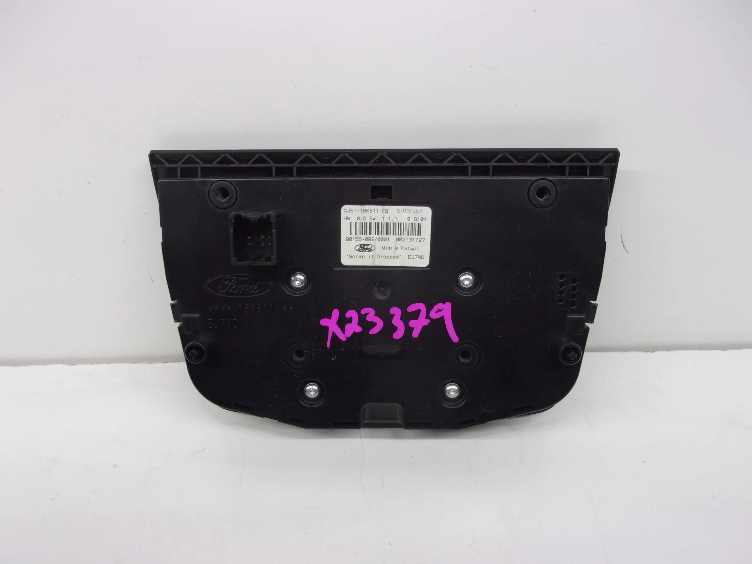 Pre-Owned 2017-2019 Ford Escape Sizeony Radio Control Panel ID GJ5T-18K811-FB OEM (Good)
